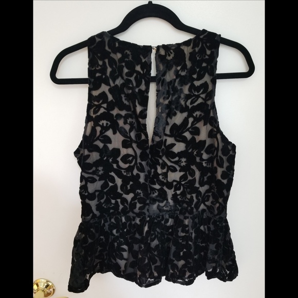 Elegant Black Velour Sleeveless Peplum Top - Picture 2 of 5